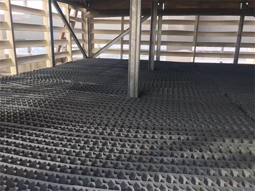 冷卻塔應(yīng)該多久清潔一次？